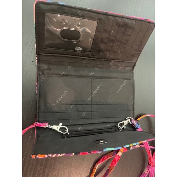 EUC - Vera Bradley Fiesta Floral Cross Body Purse. Like new condition - Picture 3 of 3